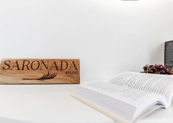 Saronada Apartment *